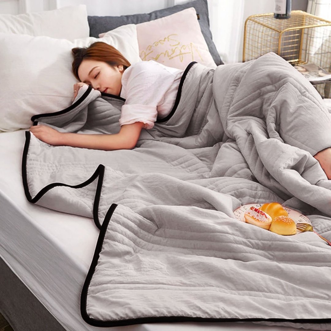 Silk Cooling Blanket – 50% Off