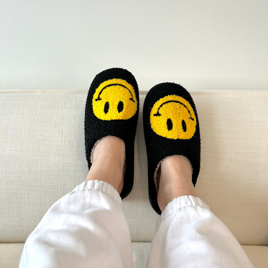 Happy Face Slippers – BUY 1 GET 1 FREE