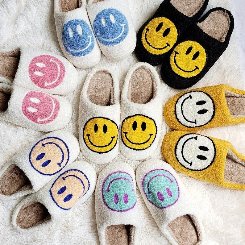 Happy Face Slippers – BUY 1 GET 1 FREE