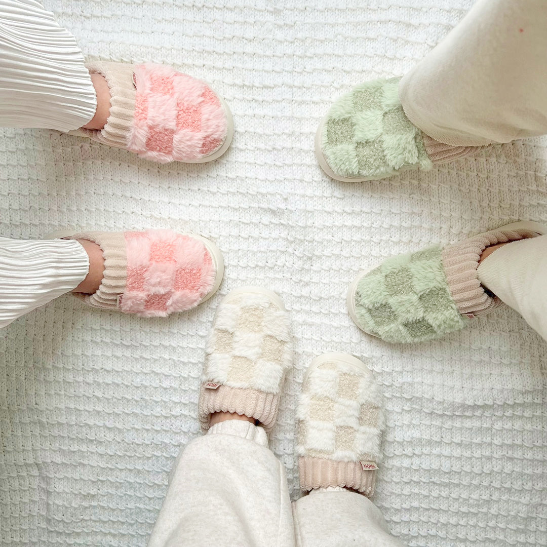 Nordic Fluffy Slippers – Buy 1 Get 1 Free