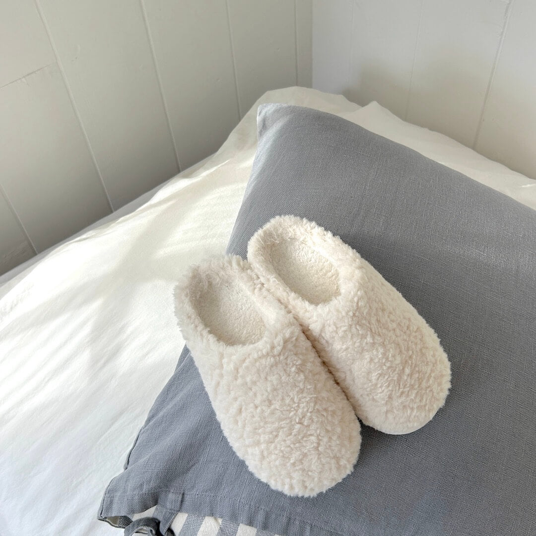 Nordic Plush Slippers – Buy 1 Get 1 Free