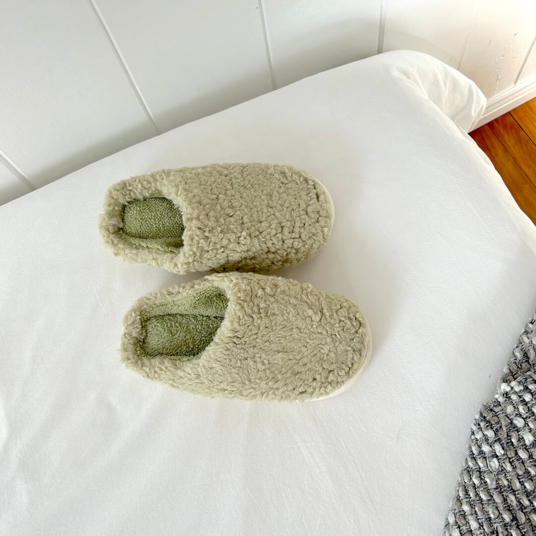 Nordic Plush Slippers – Buy 1 Get 1 Free