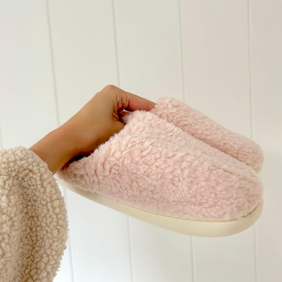 Nordic Plush Slippers – Buy 1 Get 1 Free